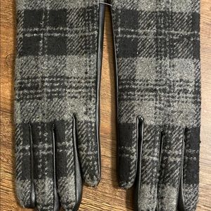 Mud Pie OS Black Gray Plaid Warm Winter Gloves